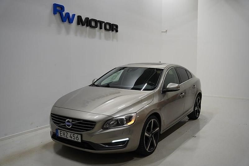 Begagnad Volvo S60 181 HK (133 kW) 2014 Ljusbrun (brun) Sedan