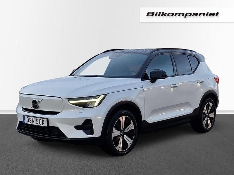 Begagnad Volvo XC40 Core 175 kW (238 HK) 2023 Vit SUV