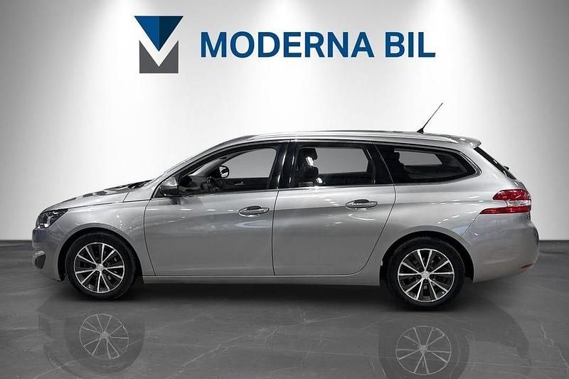 Begagnad Peugeot 308 SW Allure 131 HK (96 kW) 2015 Grå Kombi