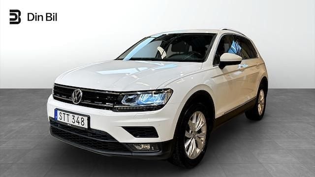 Vit Begagnad 2018 VW Tiguan Comfortline SUV | 209 500 kr (Superpris) - Bild 1/4