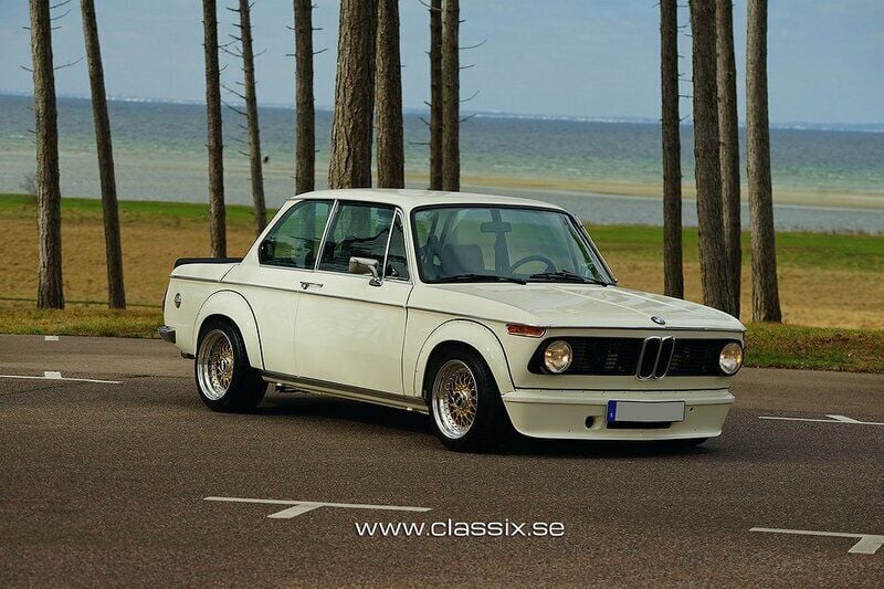 Begagnad 1975 BMW 2002 Sedan | 1 415 000 kr - Bild 1/4