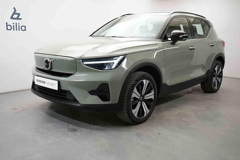 Begagnad Volvo XC40 Single Motor 175 kW (238 HK) 2023 Grön SUV