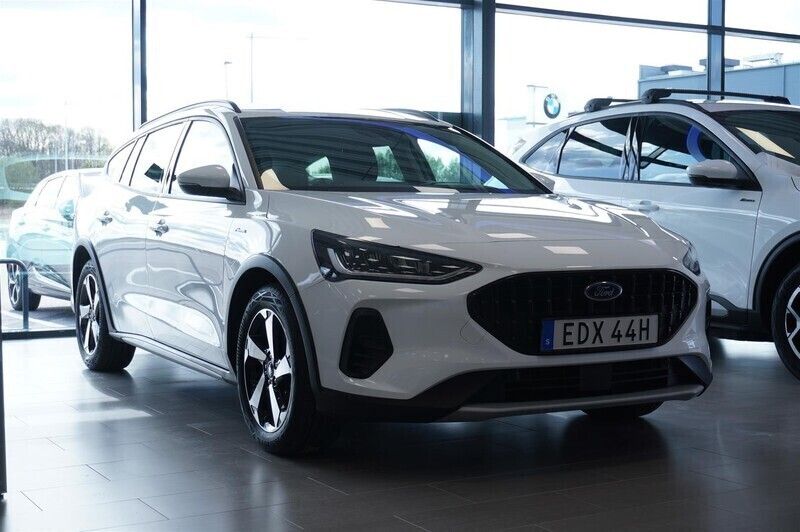 Begagnad Ford Focus Active 125 HK (91 kW) 2023 Vit Kombi