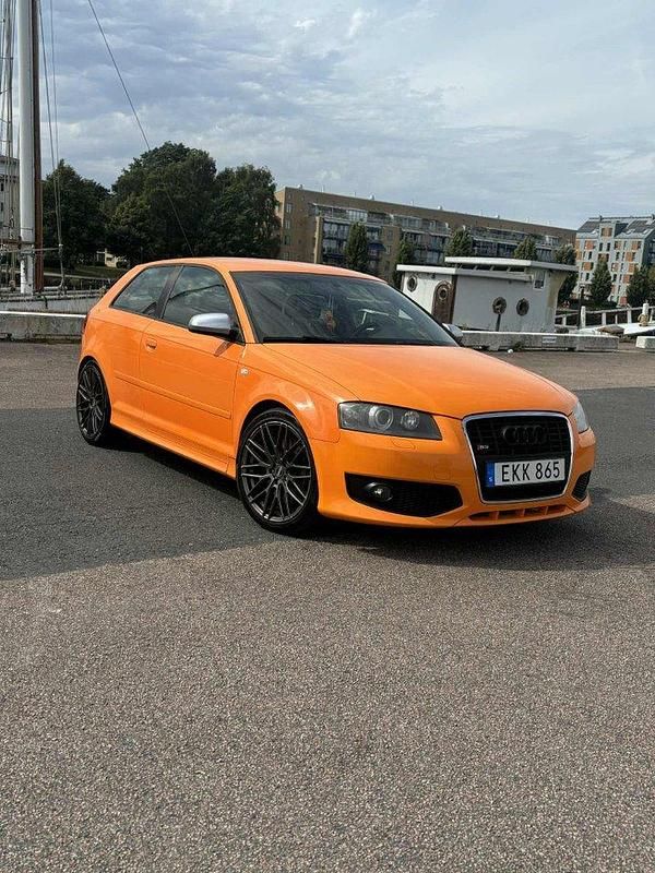Orange Begagnad 2007 Audi S3 Halvkombi | 82 000 kr - Bild 1/4