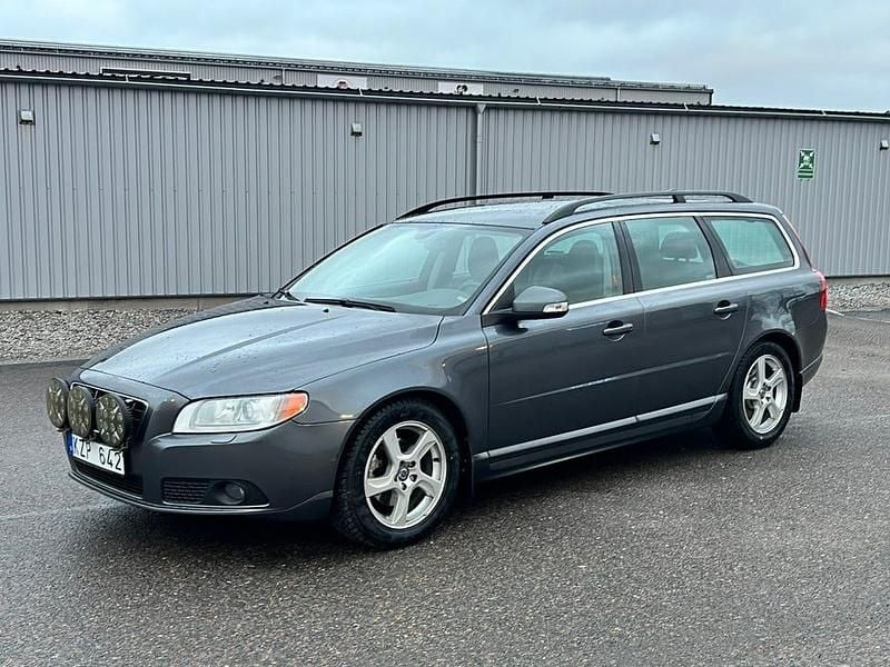 Begagnad Volvo V70 2011 Mörkgrå Kombi