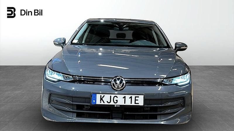 Begagnad VW Golf VIII Edition 150 HK (110 kW) 2025 Grå Halvkombi