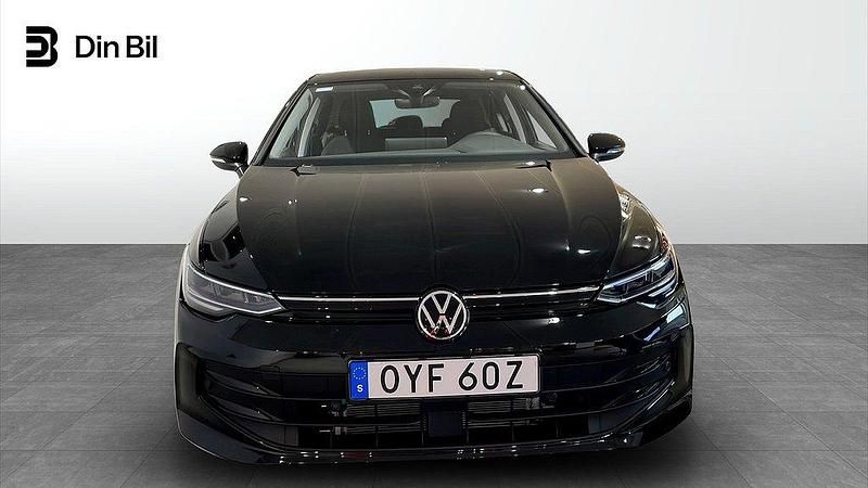 Ny VW Golf VIII Life 150 HK (110 kW) 2025 Svart (grenadilla black metallic) Kombi