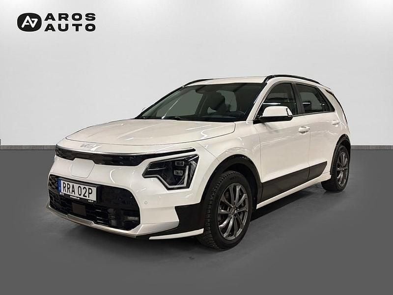 Snow white pearl Begagnad 2022 Kia e-Niro SUV | 299 000 kr (Marknadspris) - Bild 1/4