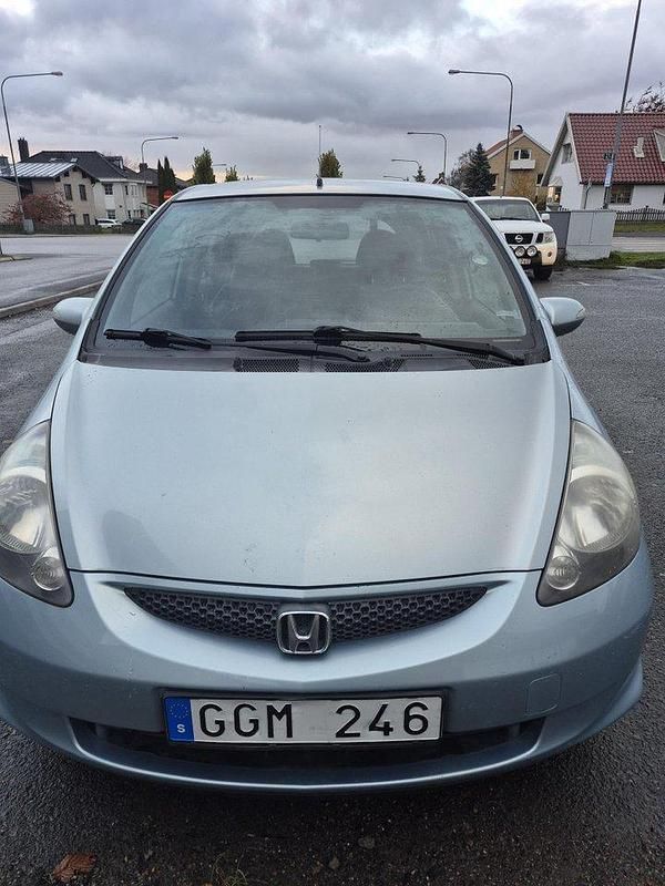 Blå Begagnad 2006 Honda Jazz Halvkombi | 23 900 kr - Bild 1/4