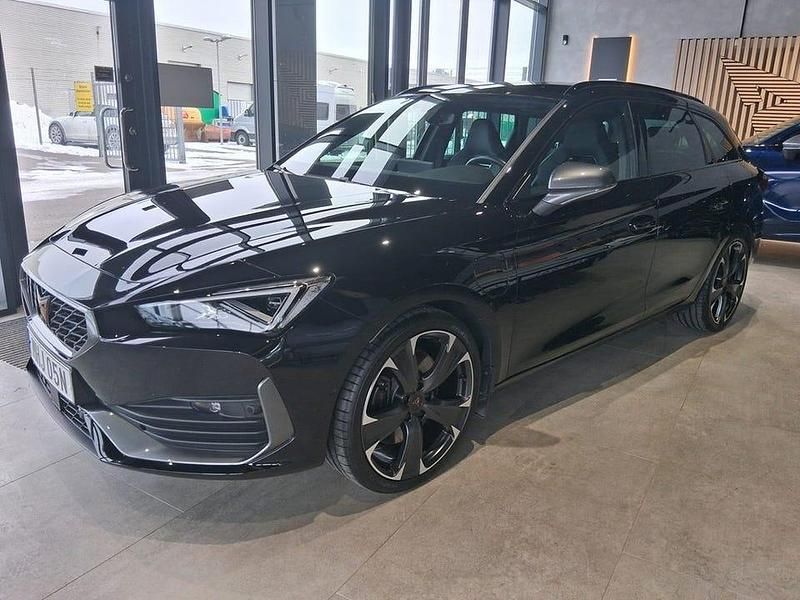 Begagnad Cupra Leon 150 HK (110 kW) 2024 Midnight black metallic