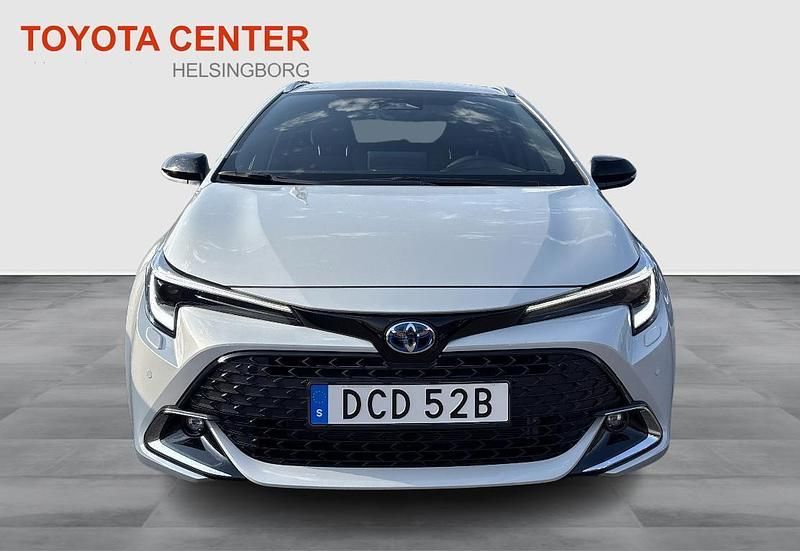 Begagnad Toyota Corolla Style 142 HK (104 kW) 2024 Mörkgrå Kombi