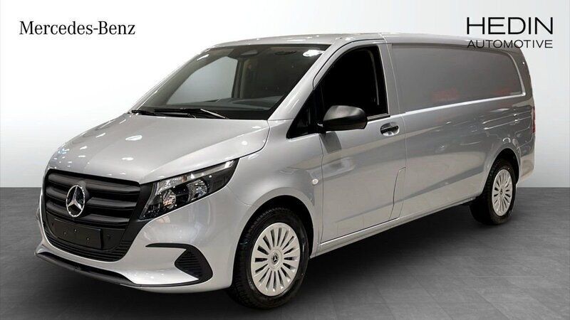 Silver Ny 2024 Mercedes Vito Minibuss | 512 375 kr (Marknadspris) - Bild 1/4