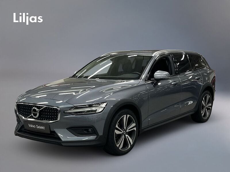 Begagnad 2021 Volvo V60 CC Kombi | 359 000 kr (Lite dyr) - Bild 1/3