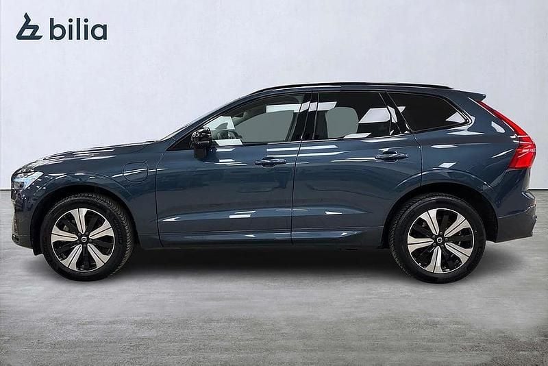 Begagnad Volvo XC60 Plus 253 HK (186 kW) 2023 Mörkblå SUV