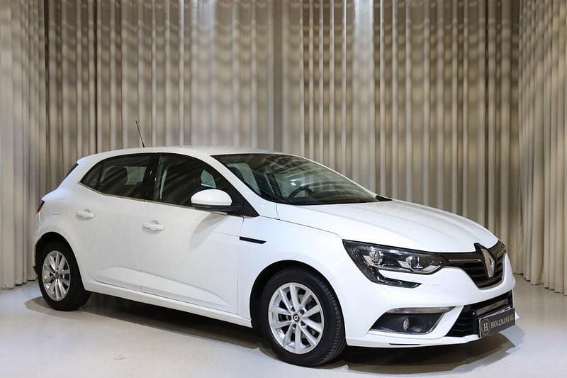 Vit Begagnad 2017 Renault Mégane IV Halvkombi | 129 900 kr (Marknadspris) - Bild 1/4