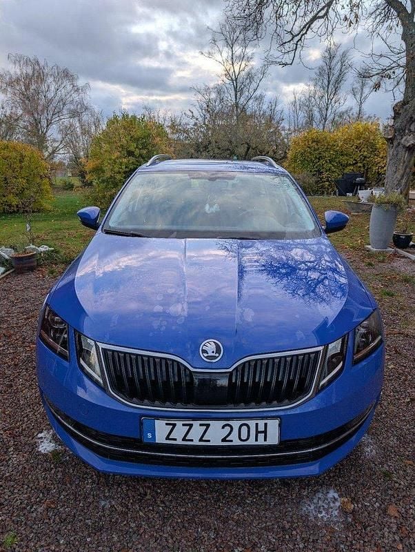Blå Begagnad 2019 Skoda Octavia Kombi | 175 000 kr (Bra pris) - Bild 1/4