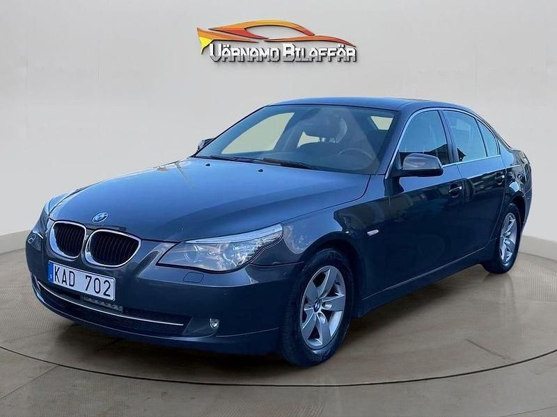 Grå Begagnad 2010 BMW 520 Sedan | 94 900 kr (Bra pris) - Bild 1/4
