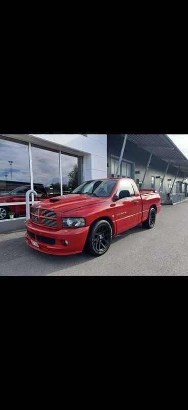 Röd Begagnad 2004 Dodge Ram Pickup | 379 000 kr - Bild 1/4
