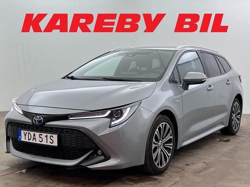 Grå Begagnad 2020 Toyota Corolla Style Kombi | 193 900 kr (Bra pris) - Bild 1/3
