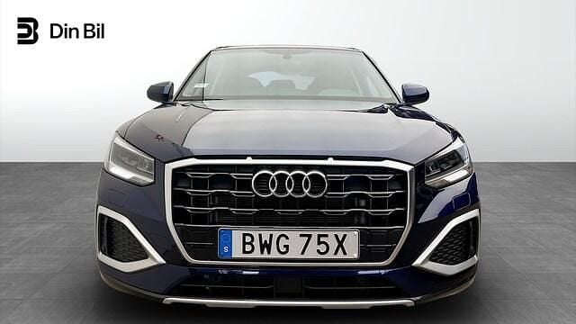 Begagnad Audi Q2 Advanced Plus 150 HK (110 kW) 2022 Navarrablå metallic SUV