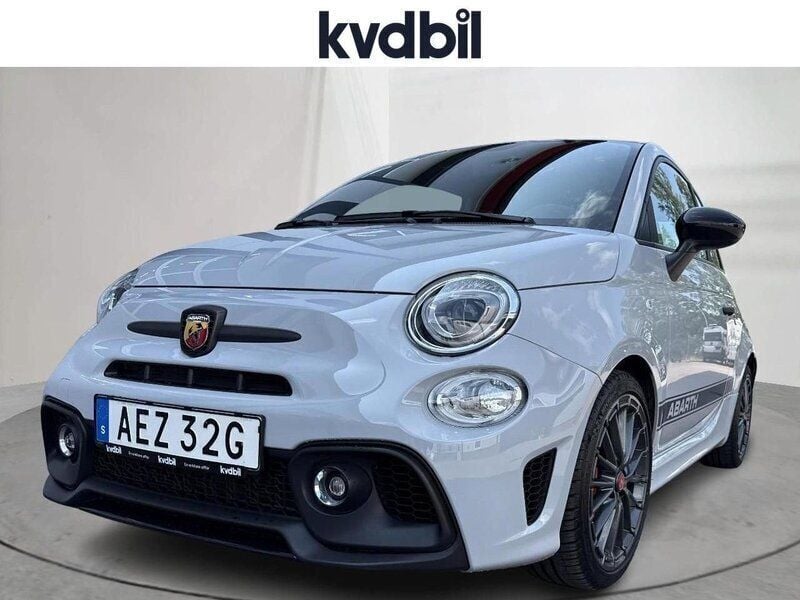 Grå Begagnad 2022 Fiat 500 Abarth Halvkombi | 239 000 kr - Bild 1/3