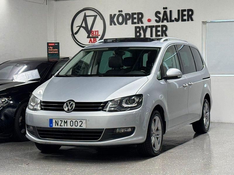 Silver Begagnad 2016 VW Sharan Minibuss | 184 900 kr (Marknadspris) - Bild 1/4