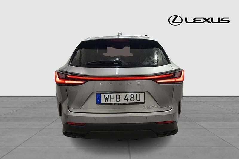 Begagnad Lexus NX450h+ Business Edition 313 HK (230 kW) 2024 Ljusgrå SUV