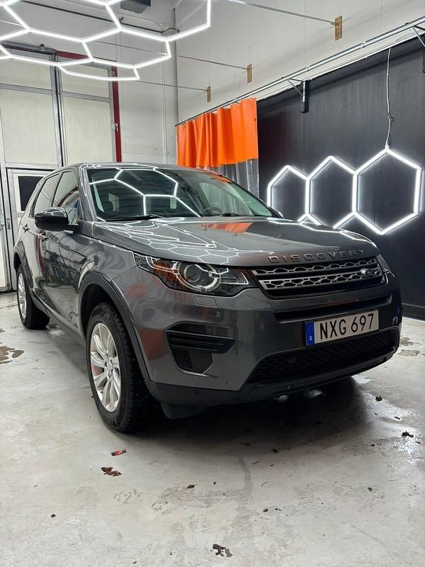Begagnad 2017 Land Rover Discovery Sport SUV | 149 500 kr (Marknadspris) - Bild 1/4
