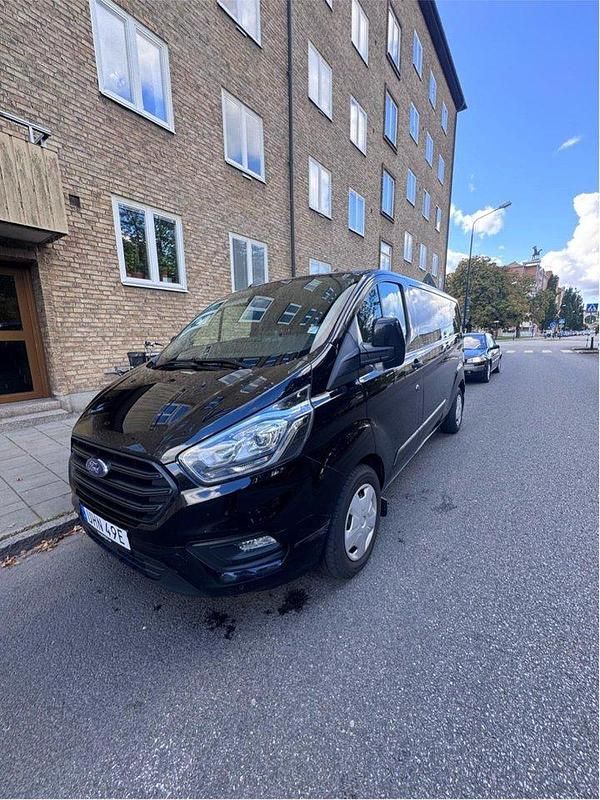 Svart Begagnad 2021 Ford Transit Custom | 229 000 kr (Dyr) - Bild 1/4