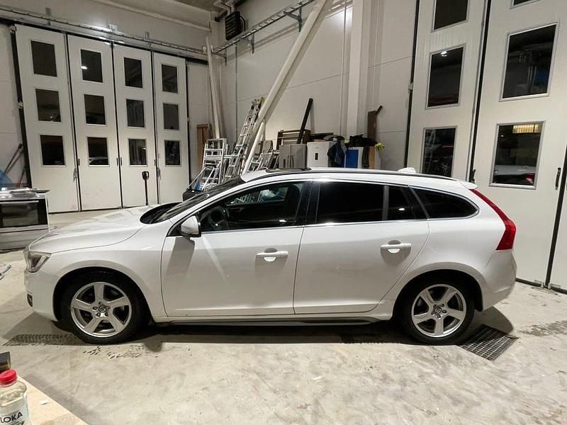 Begagnad Volvo V60 200 HK (147 kW) 2015 Kombi