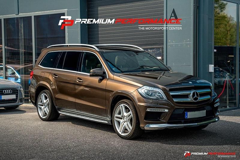 Mörkbrun (citrin brun metallic) Begagnad 2013 Mercedes GL350 AMG SUV | 284 800 kr (Superpris) - Bild 1/4