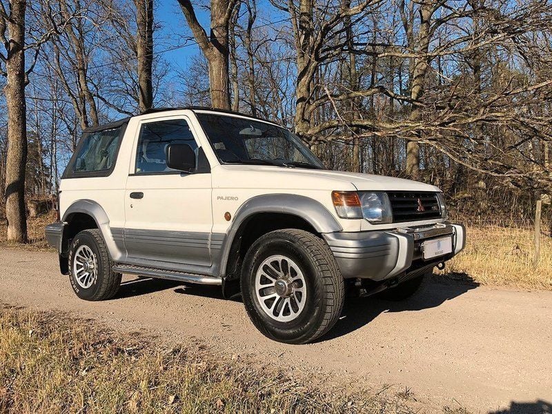 Begagnad Mitsubishi Pajero Top 150 HK (110 kW) 1991 Vit SUV