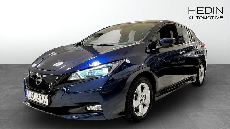 Blå Begagnad 2022 Nissan Leaf N-Connecta Halvkombi | 174 900 kr (Marknadspris) - Bild 1/4