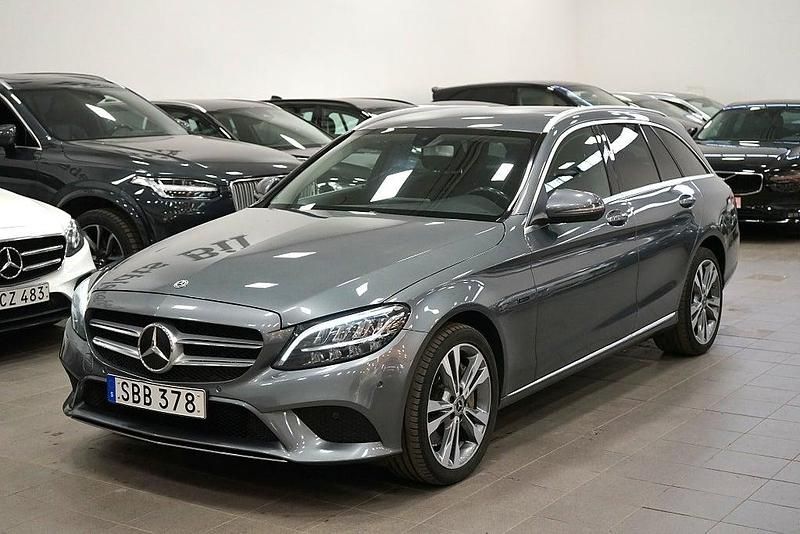 Begagnad Mercedes C300e Avantgarde 306 HK (225 kW) 2019 Grå Kombi