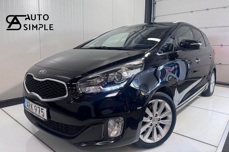Svart Begagnad 2013 Kia Carens Minibuss | 69 900 kr (Marknadspris) - Bild 1/4