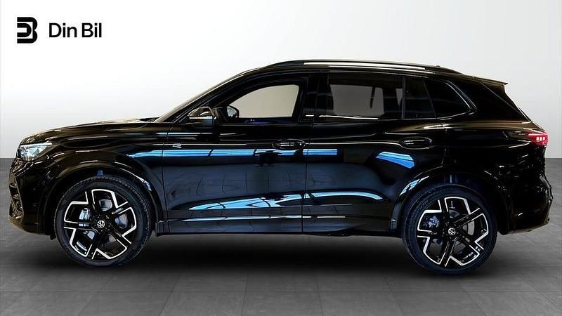 Ny VW Tiguan R-line 193 HK (141 kW) 2025 Grenadilla black metallic SUV