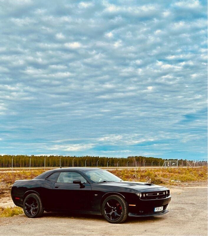 Svart Begagnad 2018 Dodge Challenger Sportkupé | 240 000 kr (Bra pris) - Bild 1/4