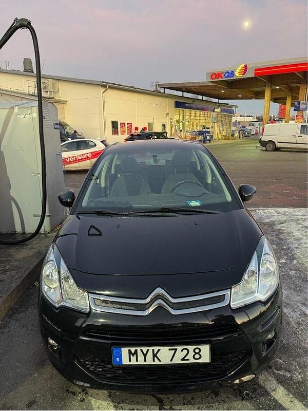 Svart Begagnad 2016 Citroën C3 Halvkombi | 55 000 kr (Superpris) - Bild 1/4
