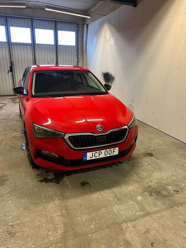 Begagnad 2019 Skoda Scala Halvkombi | 150 000 kr (Marknadspris) - Bild 1/4