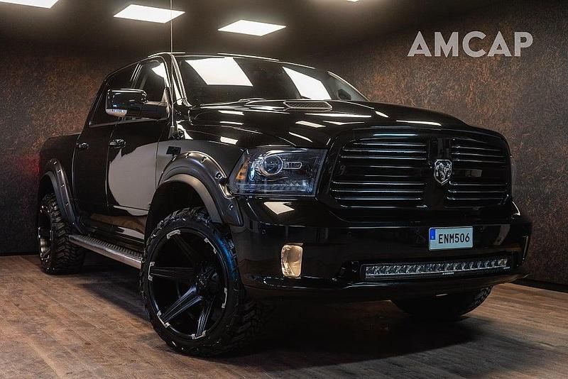 Svart Begagnad 2014 Dodge Ram Pickup | 399 500 kr - Bild 1/4