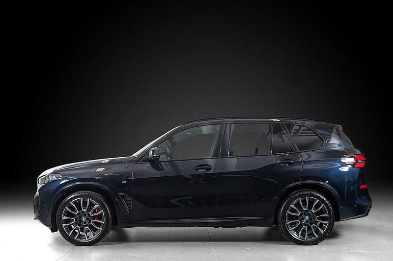 Begagnad BMW X5 M Sport 490 HK (360 kW) 2023 Svart SUV