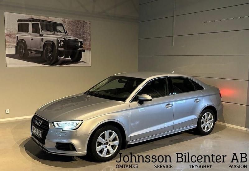 Begagnad Audi A3 Comfort 150 HK (110 kW) 2016 Silver Sedan