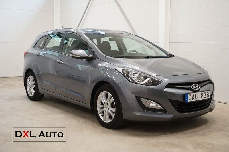 Grå Begagnad 2013 Hyundai i30 Kombi | 114 900 kr (Marknadspris) - Bild 1/4