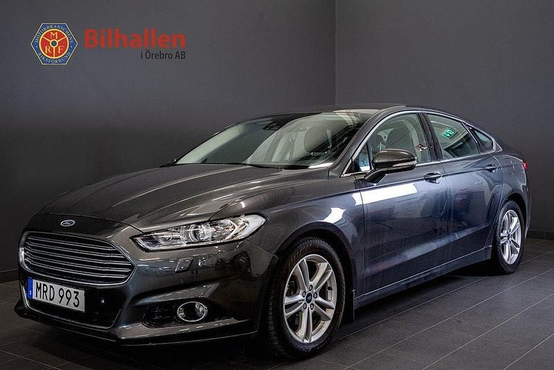 Grå Begagnad 2014 Ford Mondeo Halvkombi | 89 900 kr (Marknadspris) - Bild 1/4