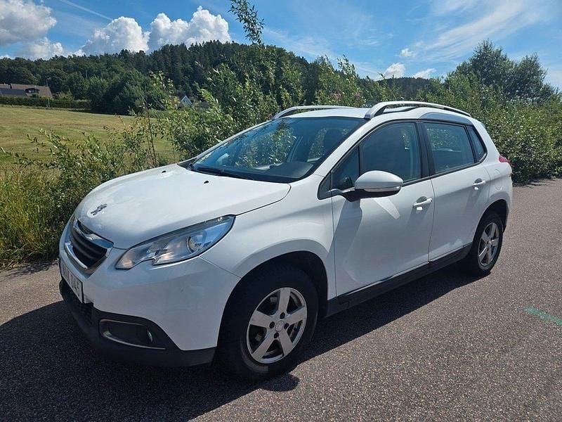 Vit Begagnad 2016 Peugeot 2008 SUV | 79 900 kr (Bra pris) - Bild 1/4