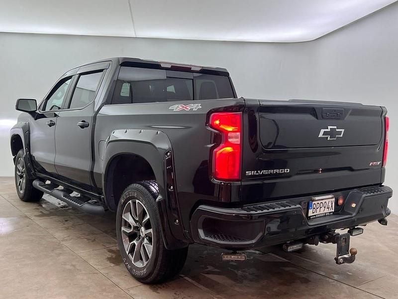 Begagnad Chevrolet Silverado 282 HK (207 kW) 2021 Svart Pickup