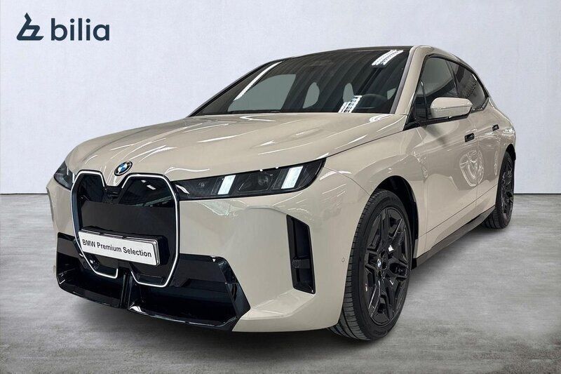 Grå Begagnad 2025 BMW iX M Sport SUV | 899 900 kr - Bild 1/4