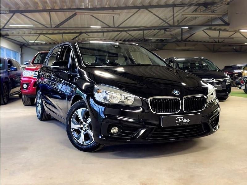 Svart Begagnad 2016 BMW 216 Sportkupé | 89 900 kr - Bild 1/4