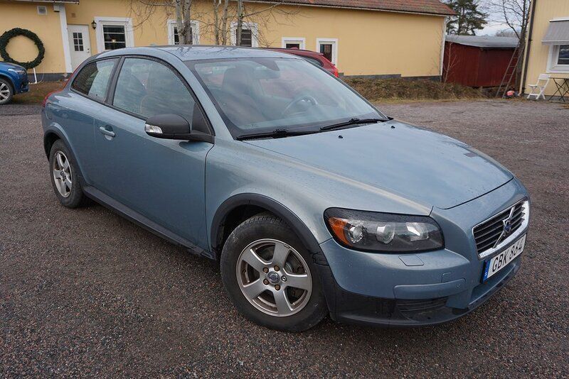 Ljusblå Begagnad 2007 Volvo C30 Halvkombi | 39 900 kr (Marknadspris) - Bild 1/4