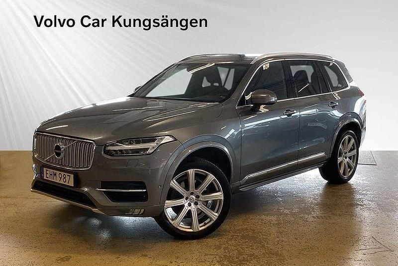 Grå Begagnad 2016 Volvo XC90 Inscription SUV | 299 900 kr (Marknadspris) - Bild 1/4